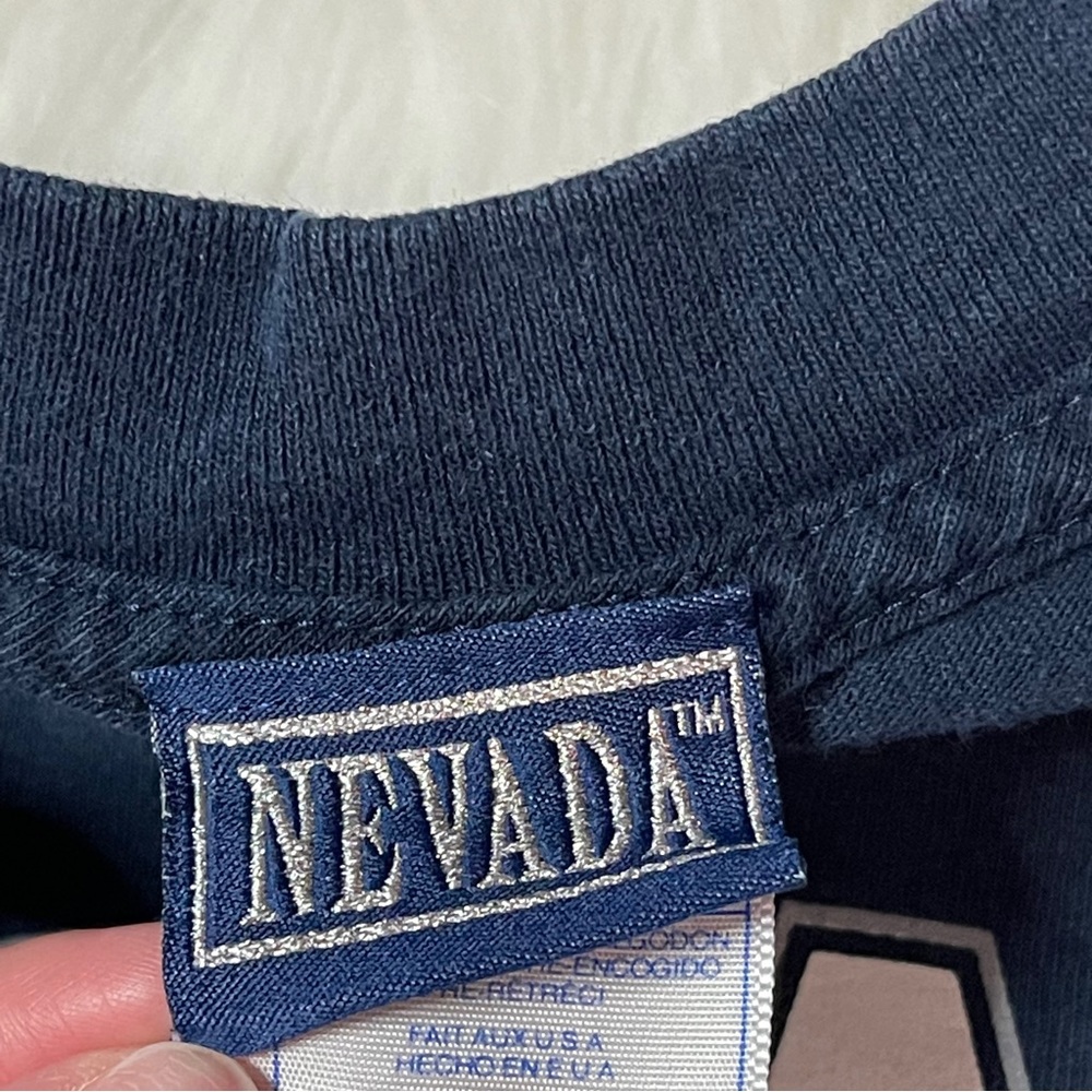 University of Nevada Reno (UNR) Basketball T-shirt - Picture 4 of 4